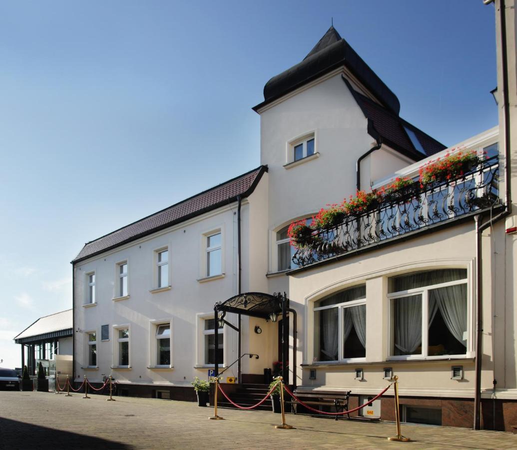 Hotel Ulubiony Кошчен Екстериор снимка